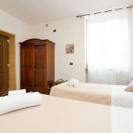 Le Camere Di Aladino Carugate Esterno foto